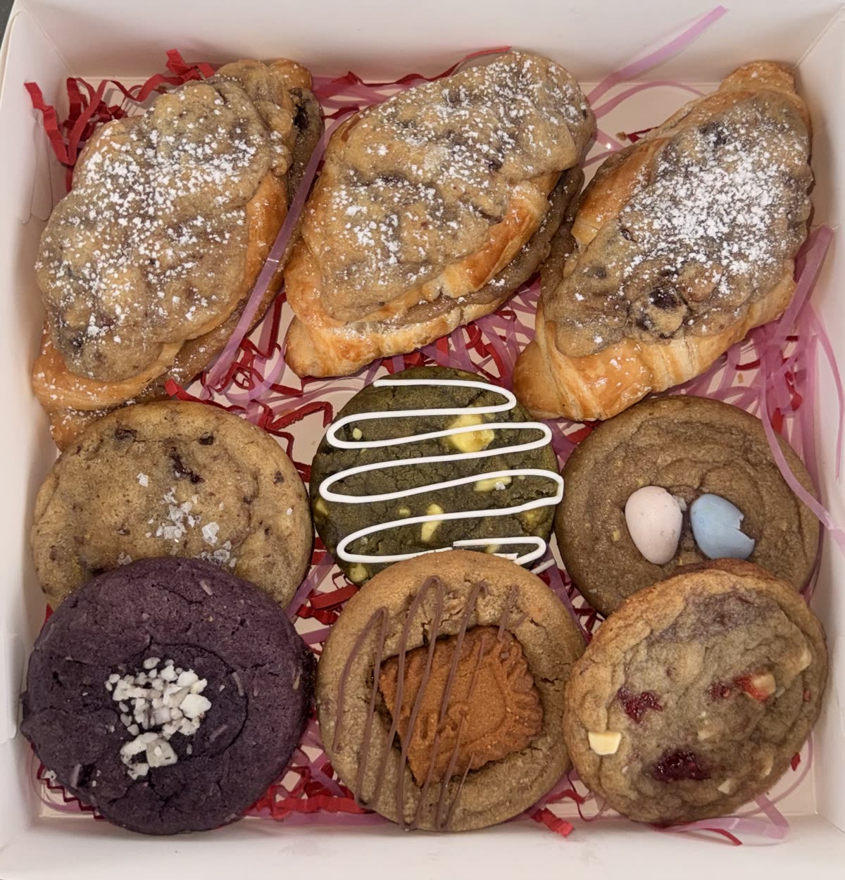 Mom's Treat Box — 3 mini cookies plus 6 cookies